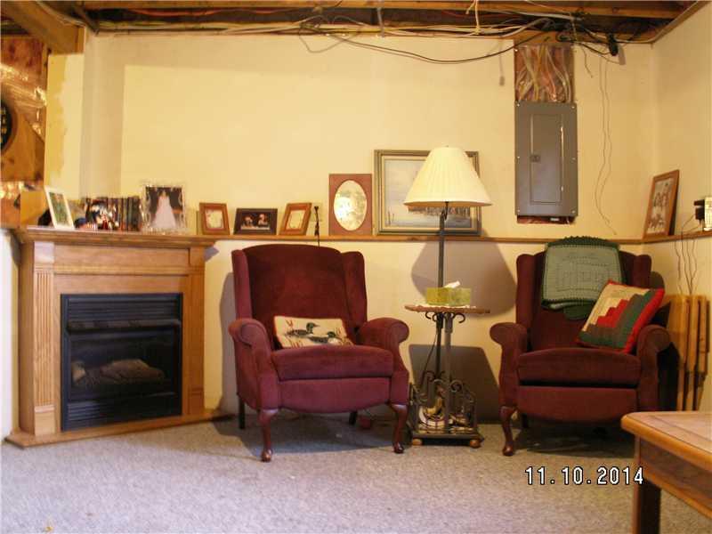 125 Jordan Road Mechanic Falls, ME 04256 - Photo 25 of 26 Living Room.