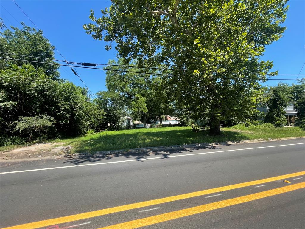 410 North Houston Ave  