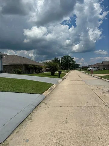 $299,000 | 131 Belle Grove Drive, Laplace, LA 70068