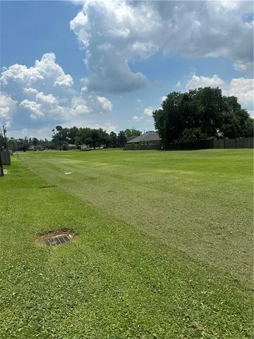 $299,000 | 131 Belle Grove Drive, Laplace, LA 70068