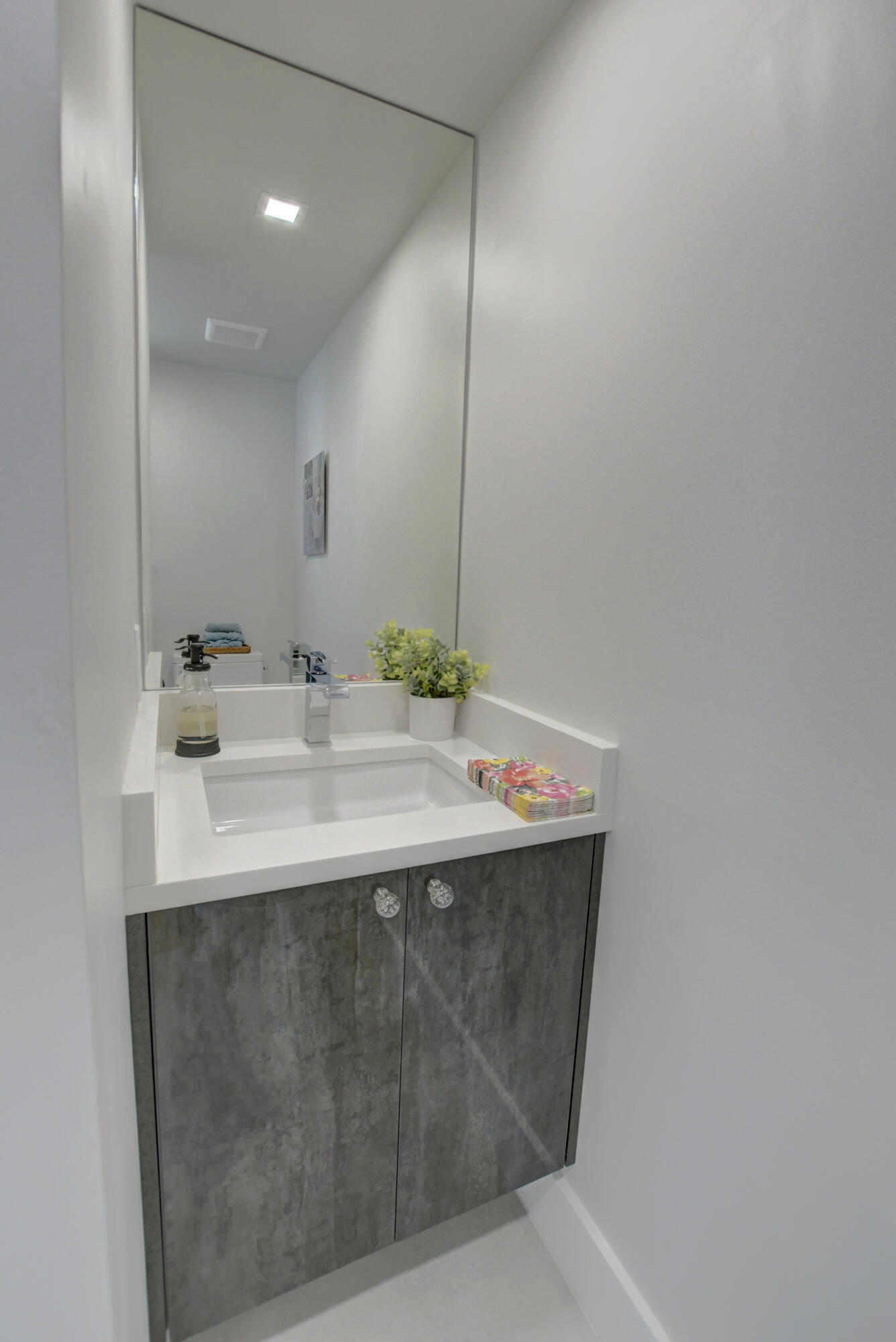 704 Bridgewood Drive Boca Raton, FL 33434 - Photo 11 of 32 13_ebf_0866_67_68_69_70
