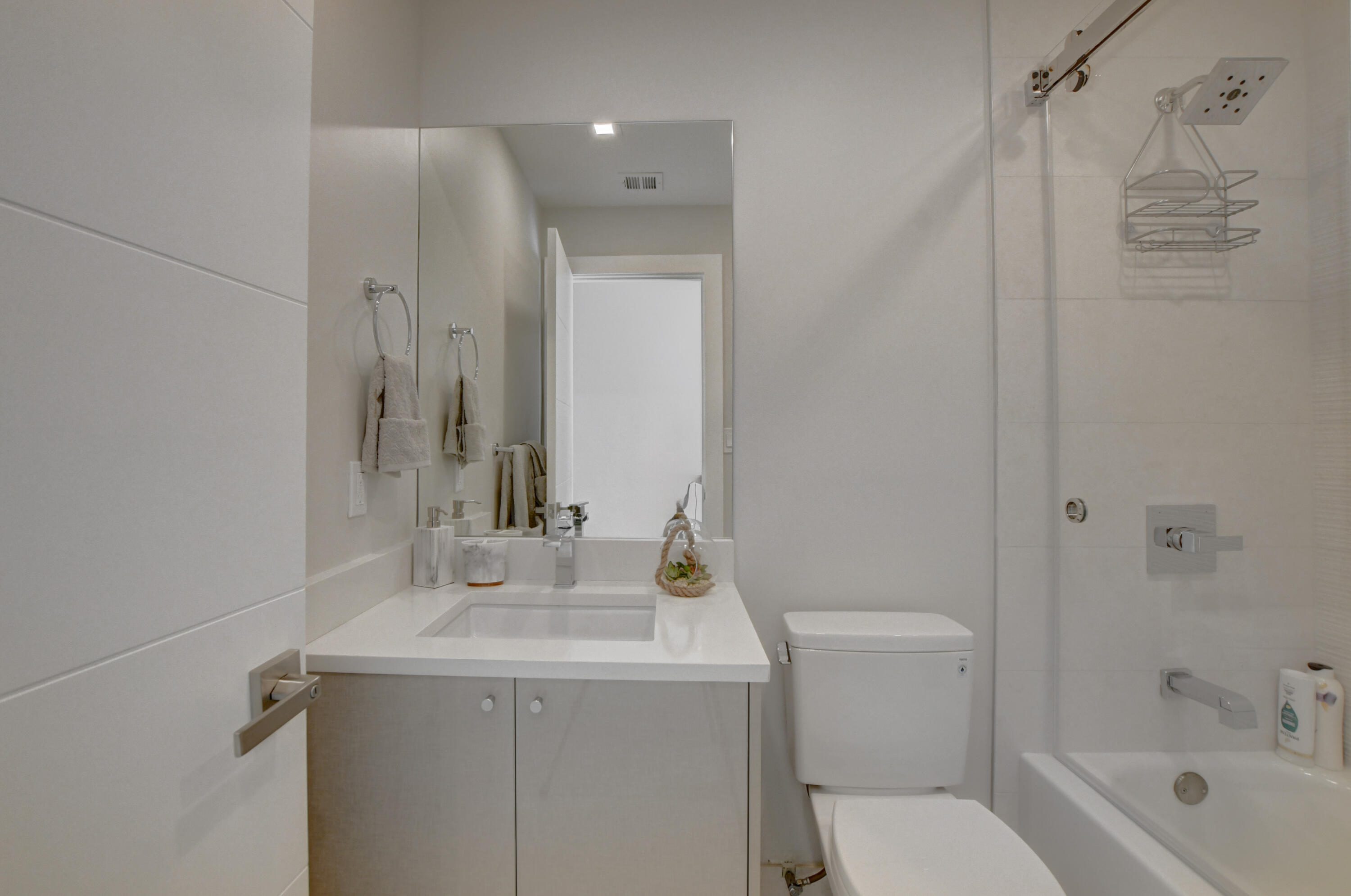704 Bridgewood Drive Boca Raton, FL 33434 - Photo 16 of 32 18_ebf_0921_2_3_4_5