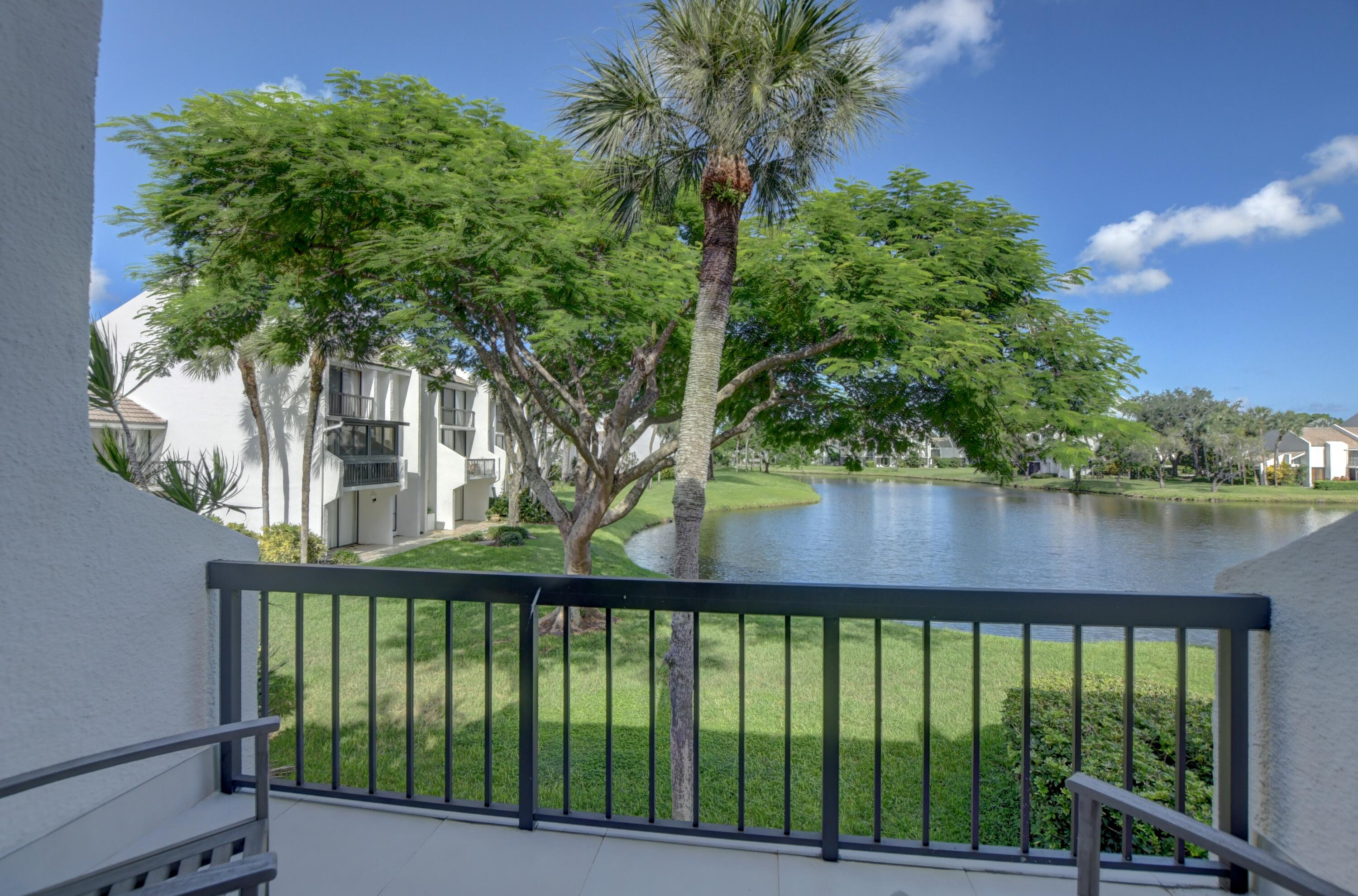 704 Bridgewood Drive Boca Raton, FL 33434 - Photo 23 of 32 25_ebf_0931_2_3_4_5
