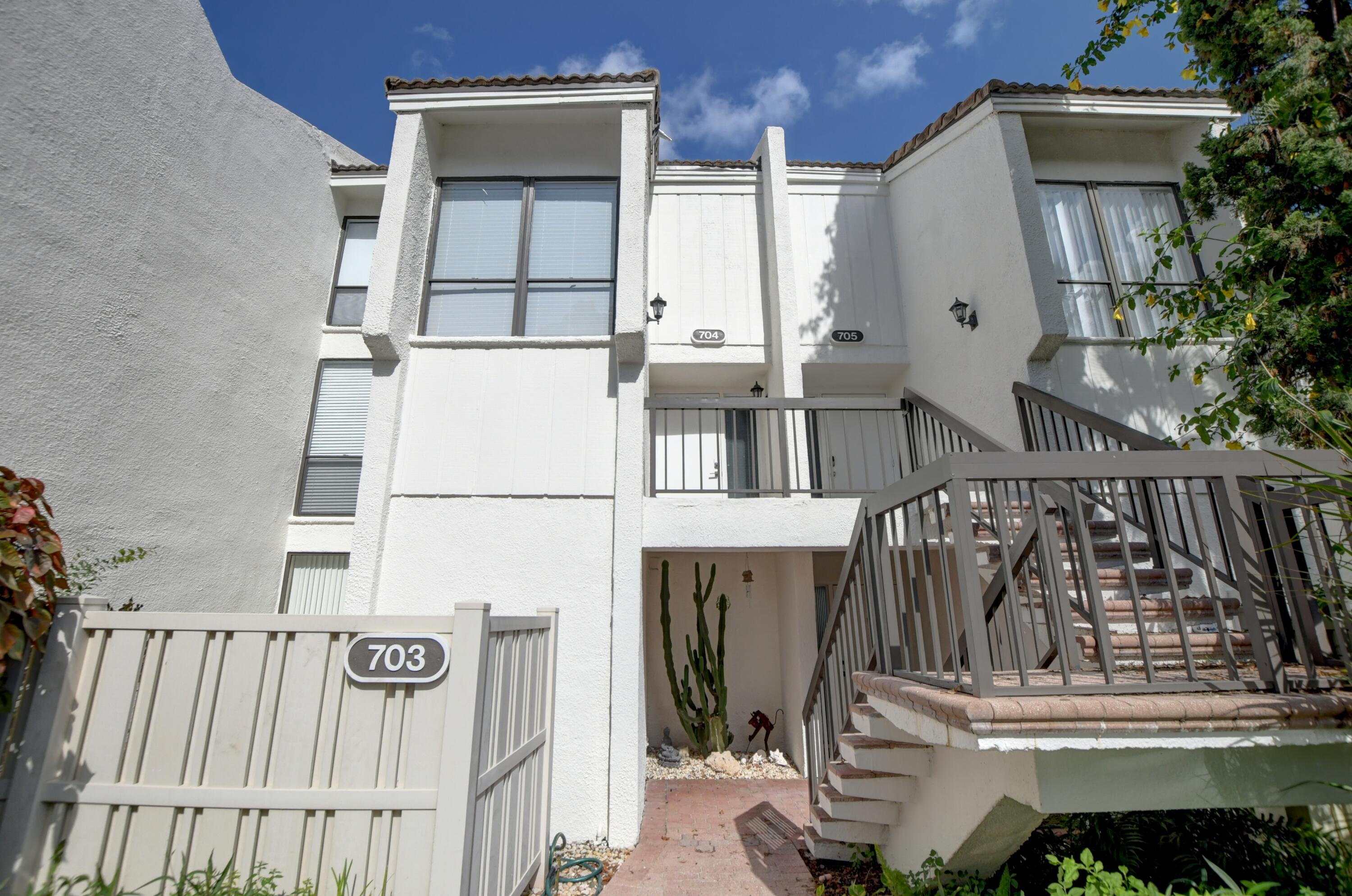 704 Bridgewood Drive Boca Raton, FL 33434 - Photo 26 of 32 01_ebf_0946_47_48_49_50