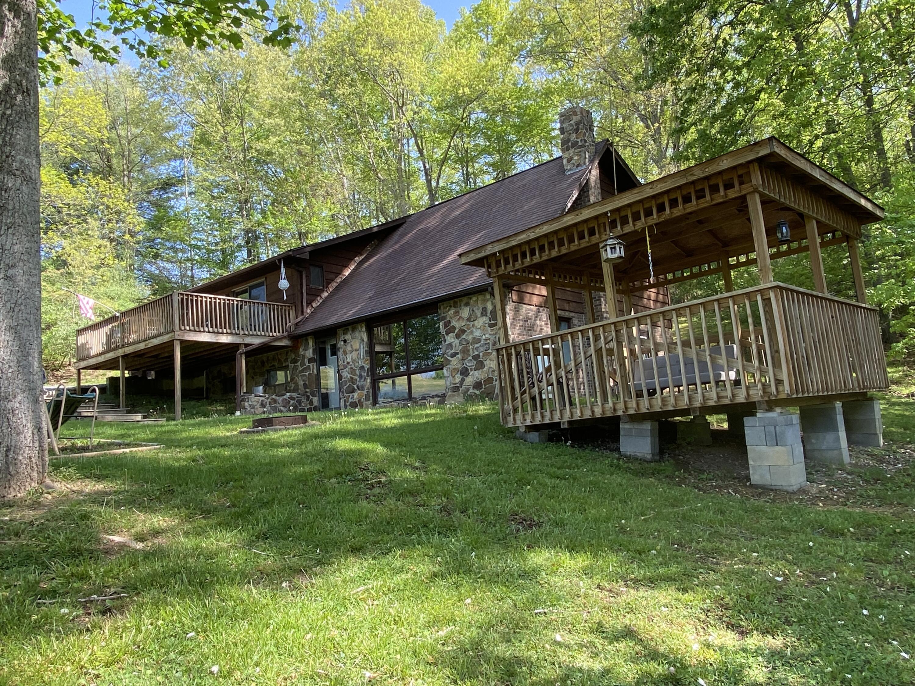 289 Fincastle Heights Road Jonesville, VA 24263 - Photo 3 of 40 IMG_3432