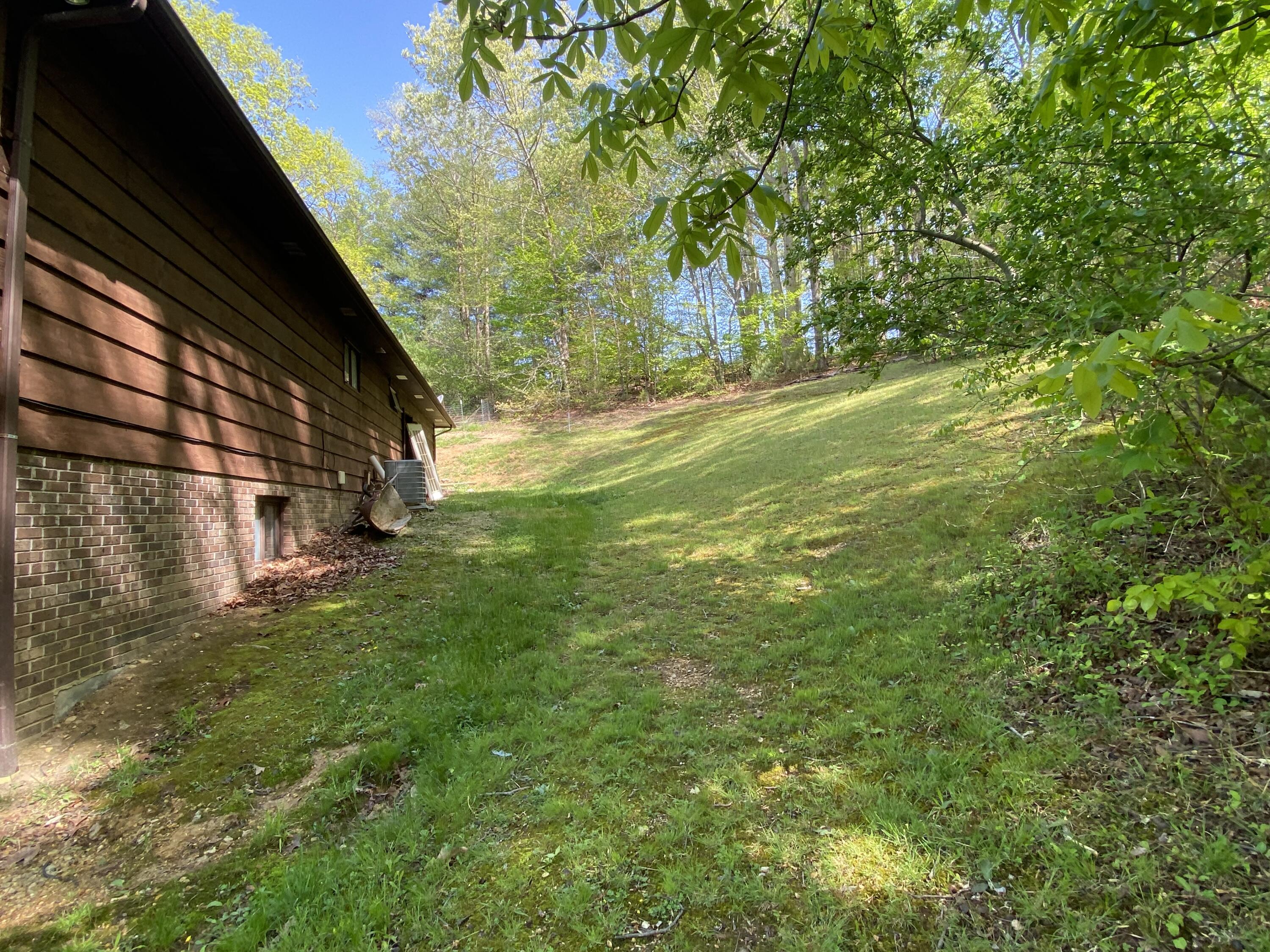 289 Fincastle Heights Road Jonesville, VA 24263 - Photo 9 of 40 IMG_3435