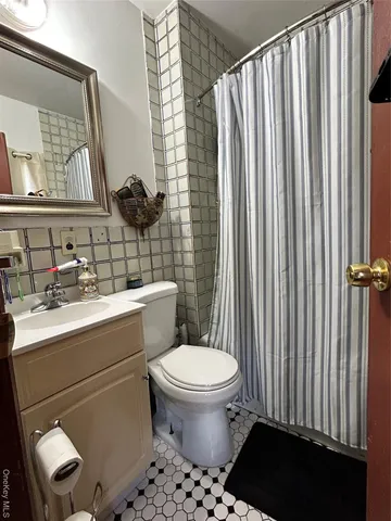 $799,000 | 82 Burhans Avenue, Yonkers, NY 10701