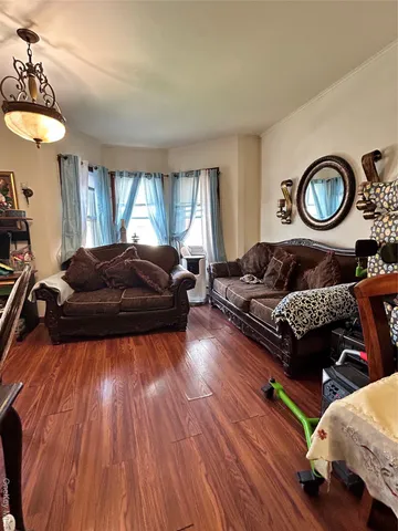 $799,000 | 82 Burhans Avenue, Yonkers, NY 10701