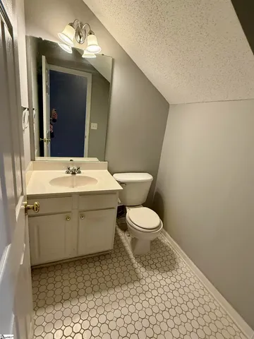 $2,150 | 4 Oyster Bay Court, Mauldin, SC 29662