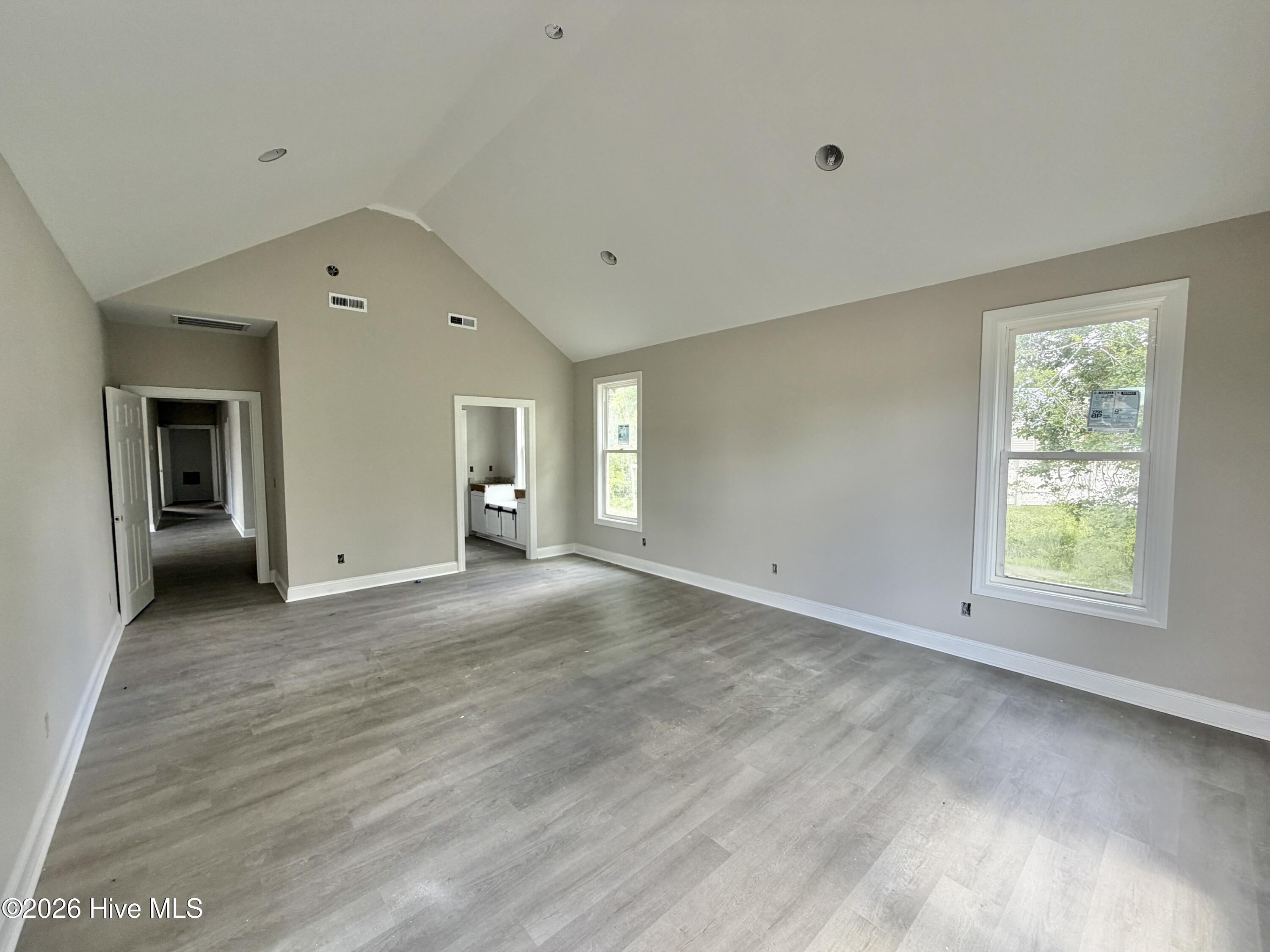 2886 Fox Run Circle Kinston, NC 28504 - Photo 6 of 14 MBedroom