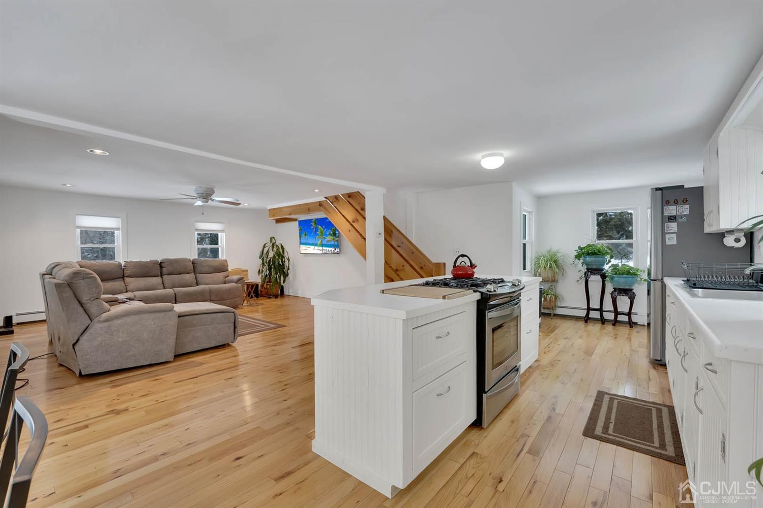 233 Rhode Hall Road Monroe Township, NJ 08831 - Photo 5 of 17 Gallery Image 5