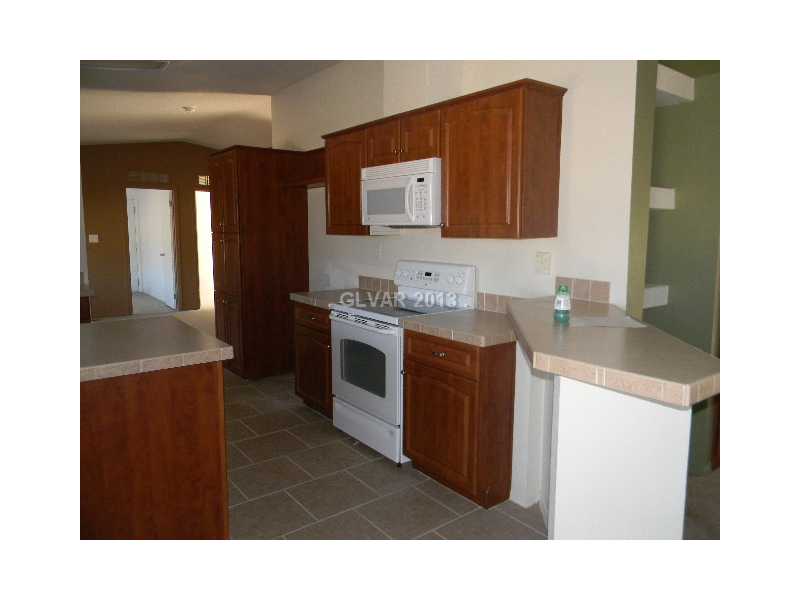 4581 West Dyer Road Pahrump, NV 89048 - Photo 13 of 22 Kitchen.