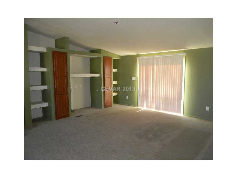 4581 West Dyer Road Pahrump, NV 89048 - Photo 17 of 22 Living Room.