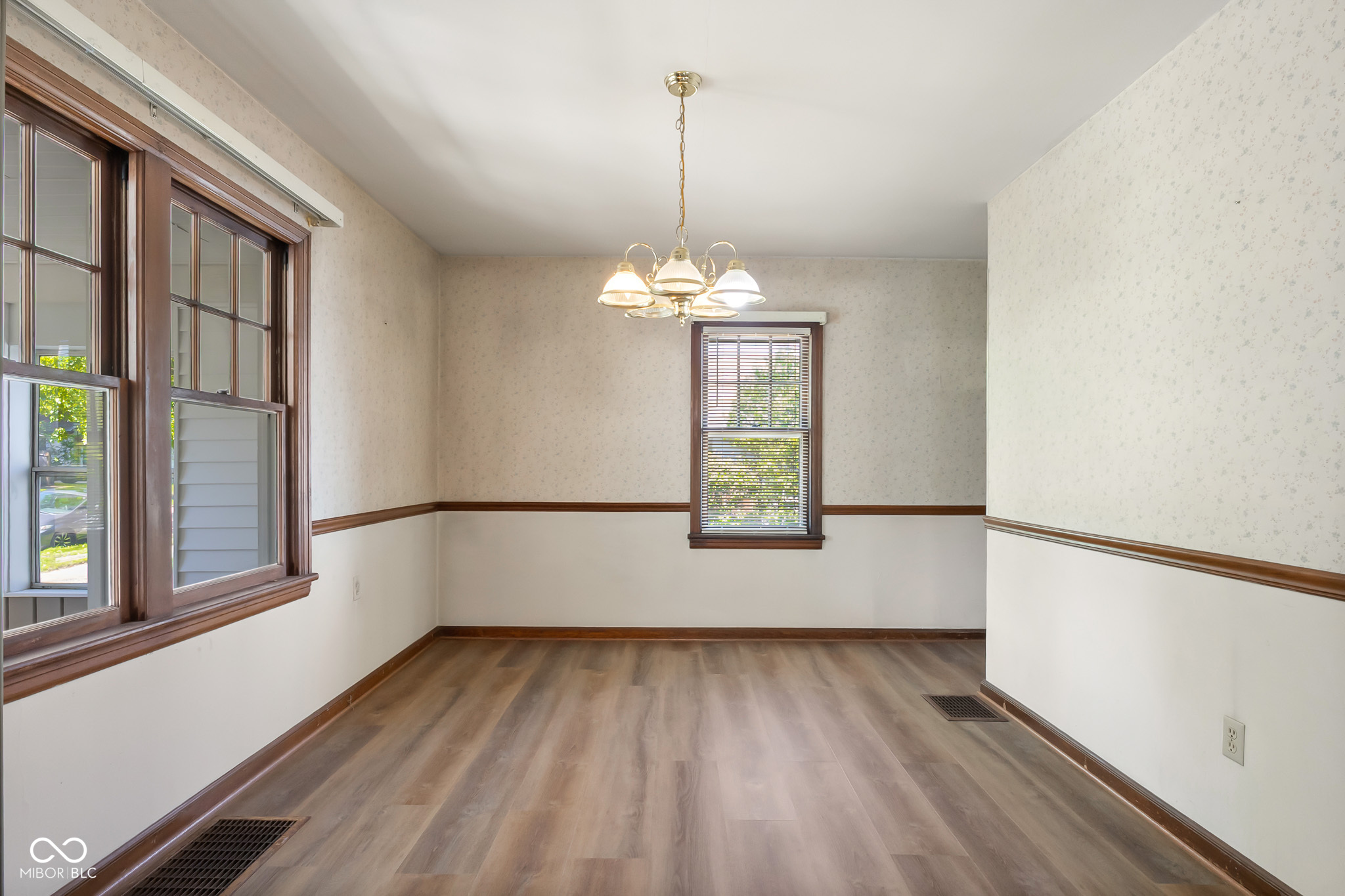 813 Central Place Columbus, IN 47201 - Photo 15 of 43