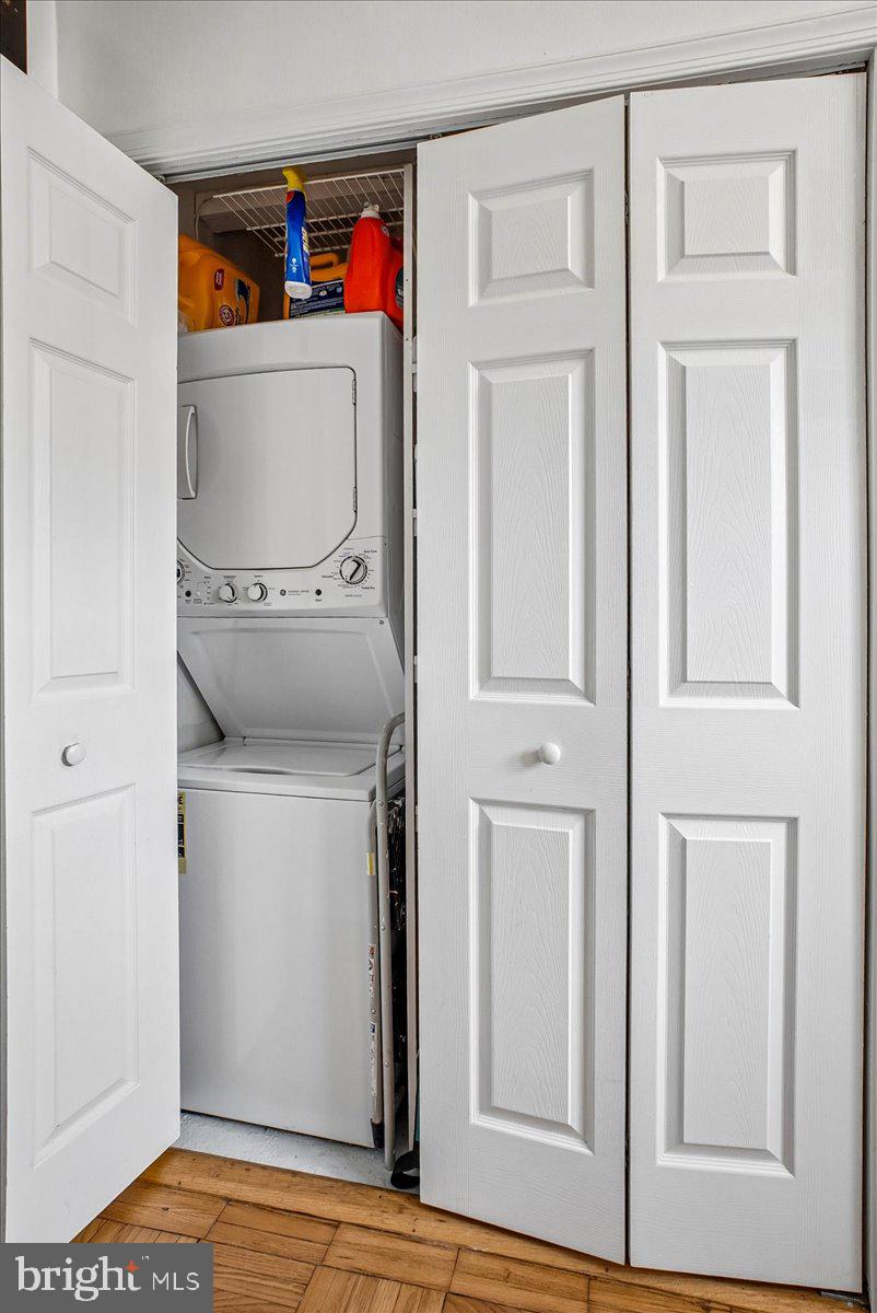 1600 Ripon Place Alexandria, VA 22302 - Photo 18 of 30 Bedroom Level laundry