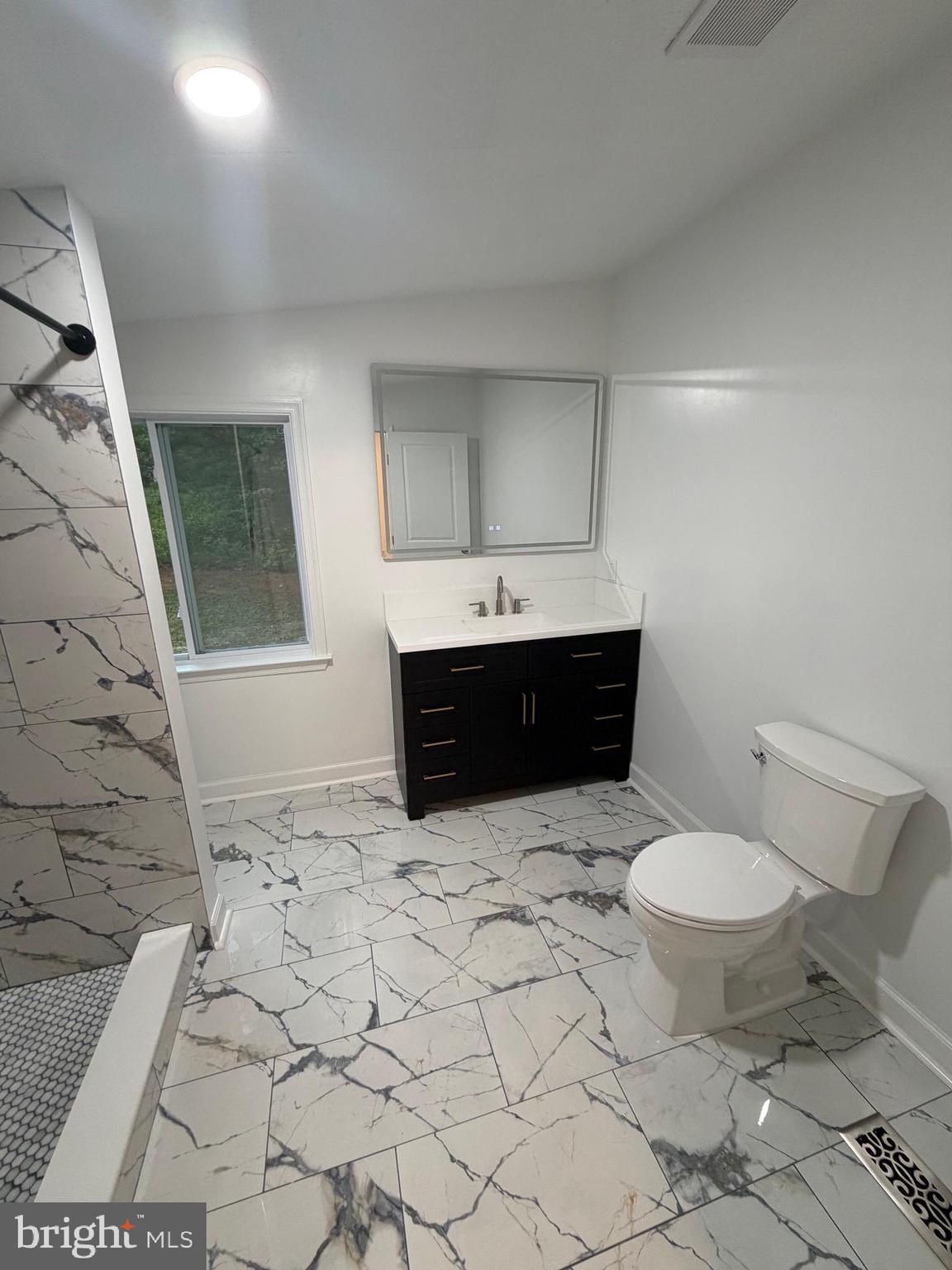 13577 Countyline Church Road Woodford, VA 22580 - Photo 15 of 35 Master bath