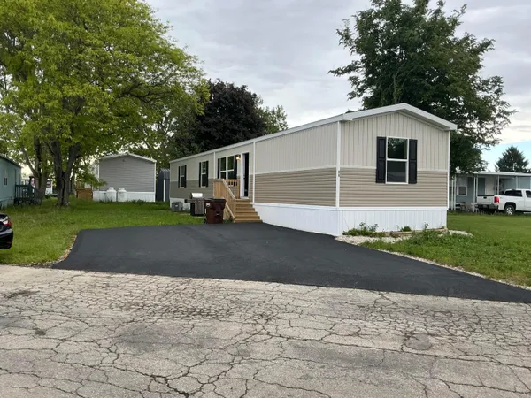 $94,900 | 8565 Smith-Calhoun Road, Unit 84, Plain City, OH 43064