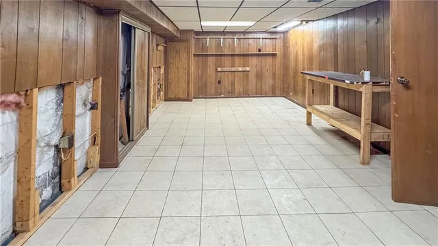 a view of utility room