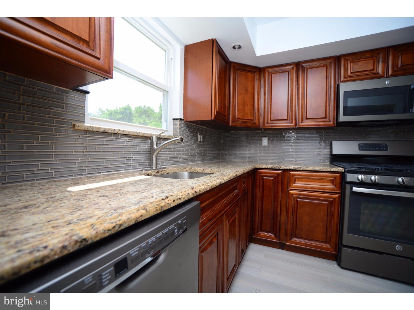 55 Longhurst Road Marlton, NJ 08053 - Photo 12 of 23