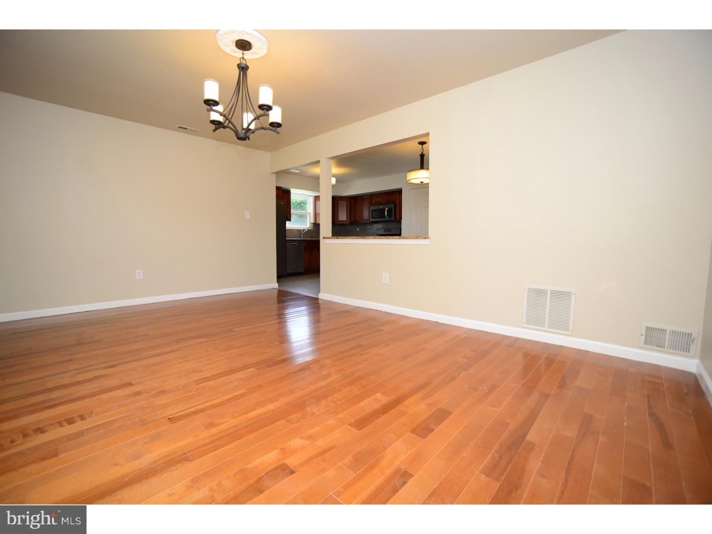 55 Longhurst Road Marlton, NJ 08053 - Photo 4 of 23