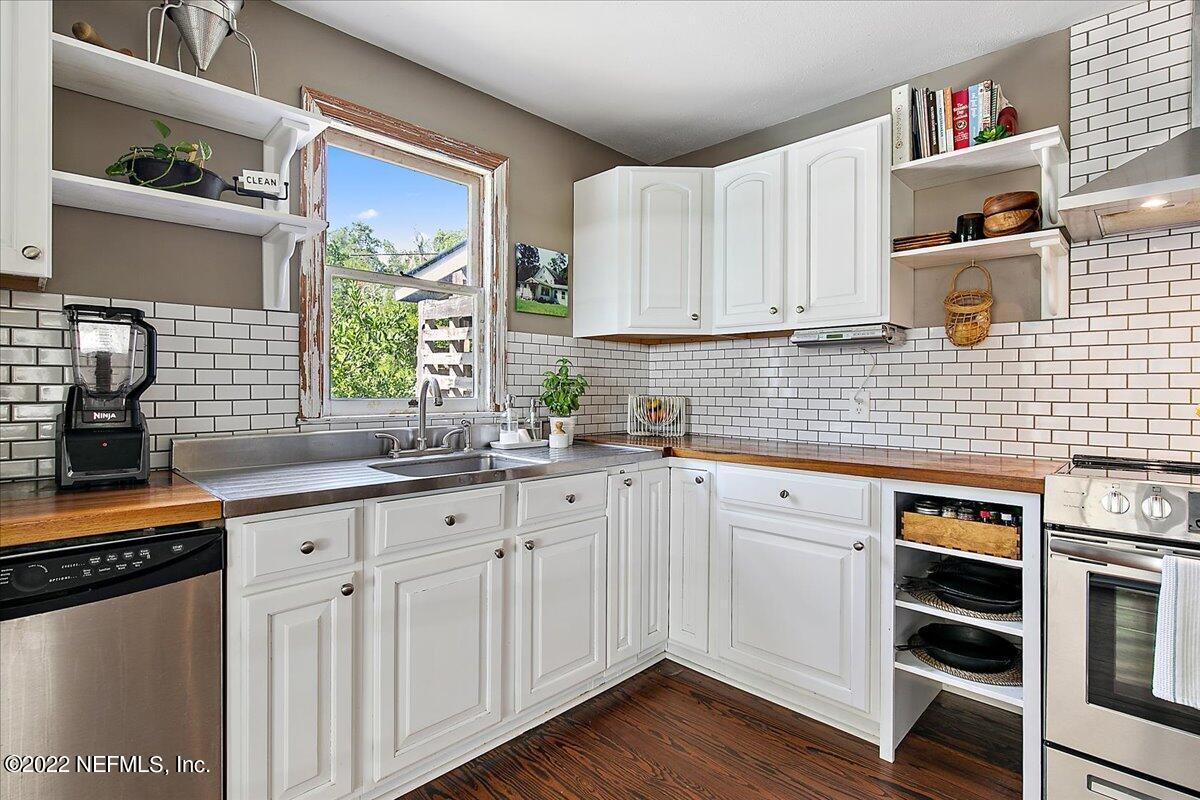 2704 Loretto Road Jacksonville, FL 32223 - Photo 21 of 38 13-Kitchen