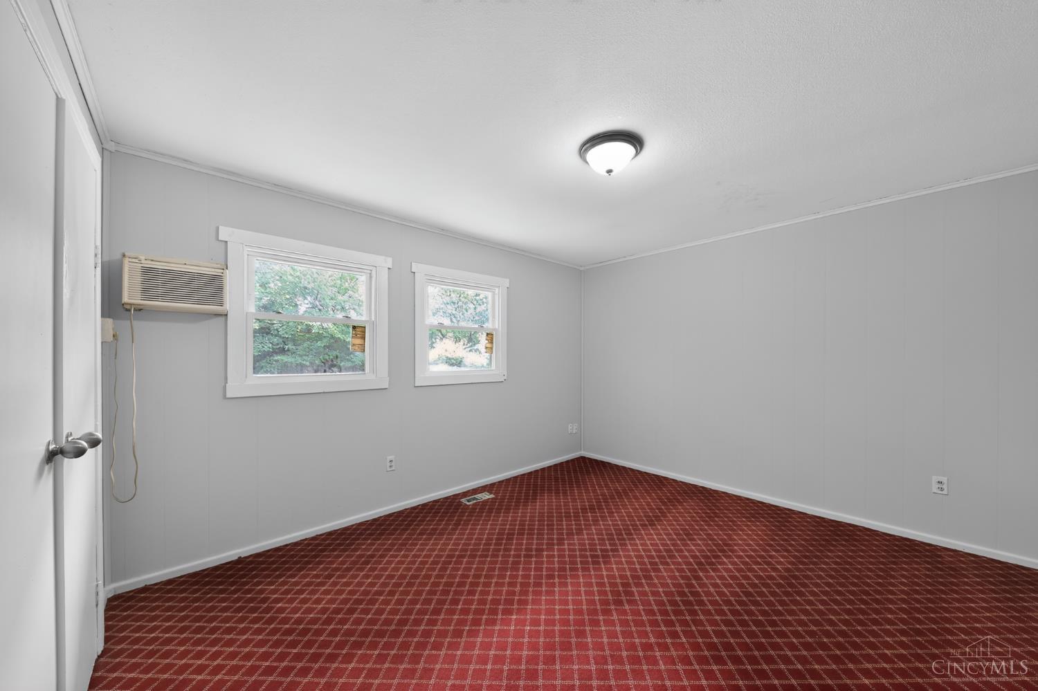 9670 Pippin Road Cincinnati, OH 45231 - Photo 15 of 30