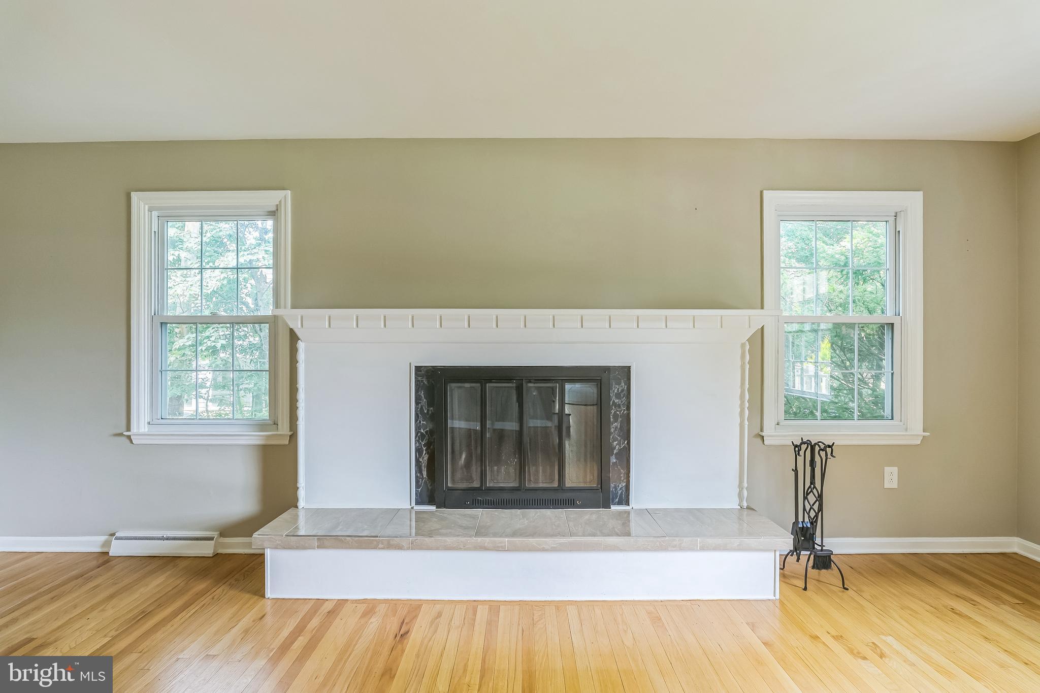 2009 Veale Road Wilmington, DE 19810 - Photo 11 of 32 Living room