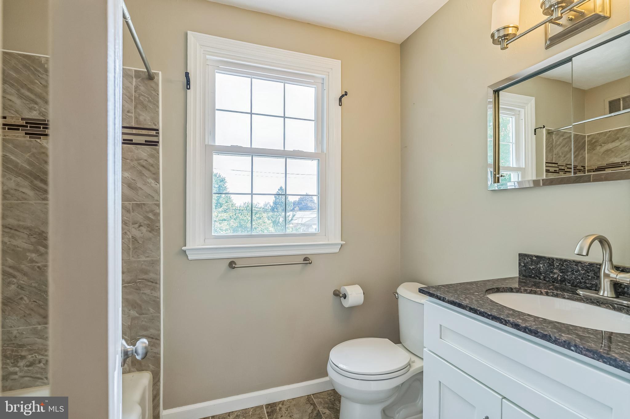 2009 Veale Road Wilmington, DE 19810 - Photo 25 of 32 Hall bath