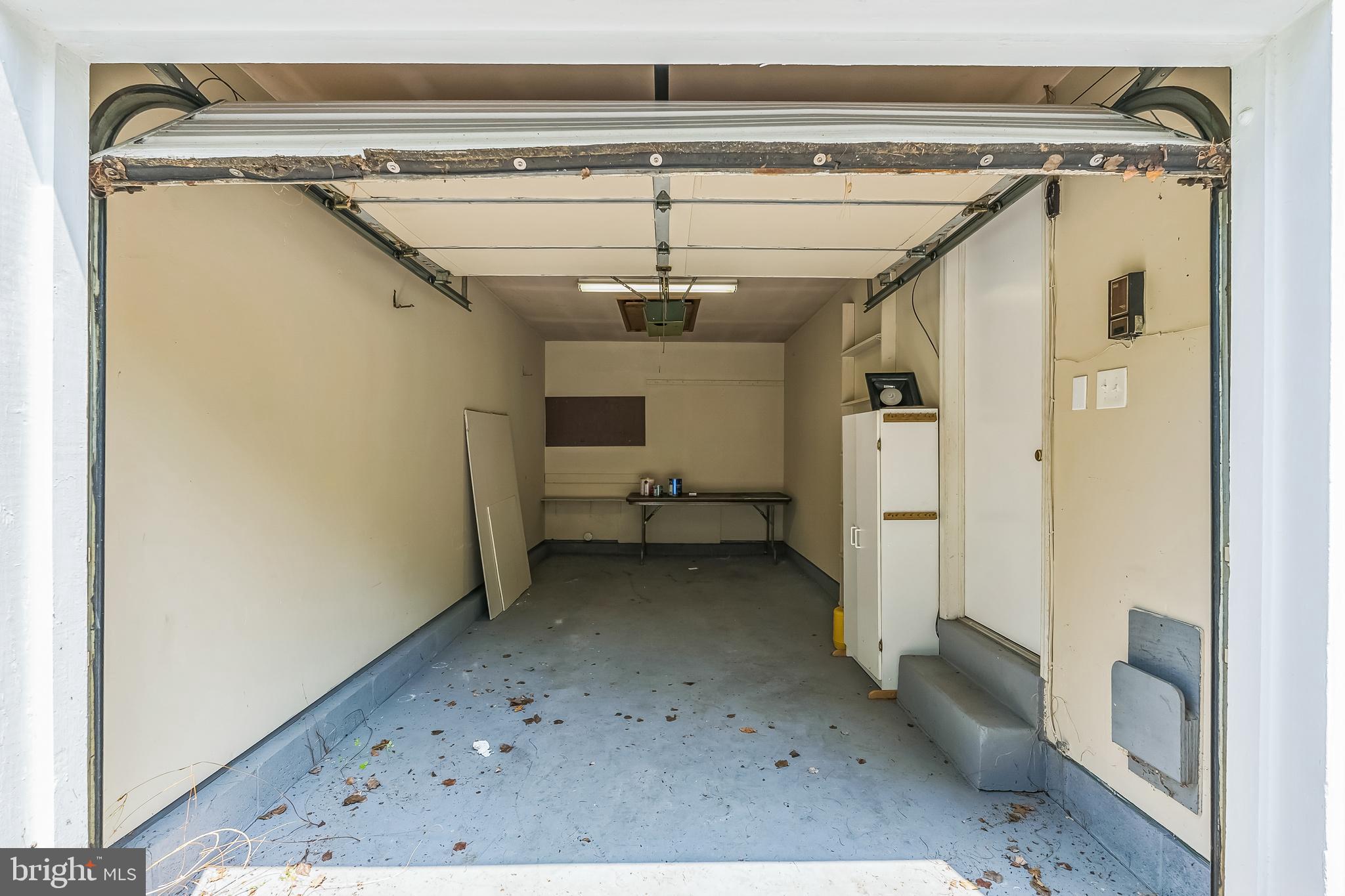 2009 Veale Road Wilmington, DE 19810 - Photo 29 of 32 1 car attached garage