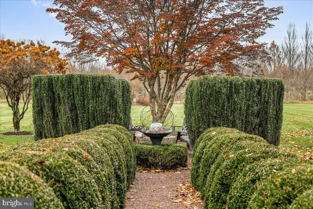 $1,400,100 | 5930 Shetland Drive, Doylestown, PA 18902