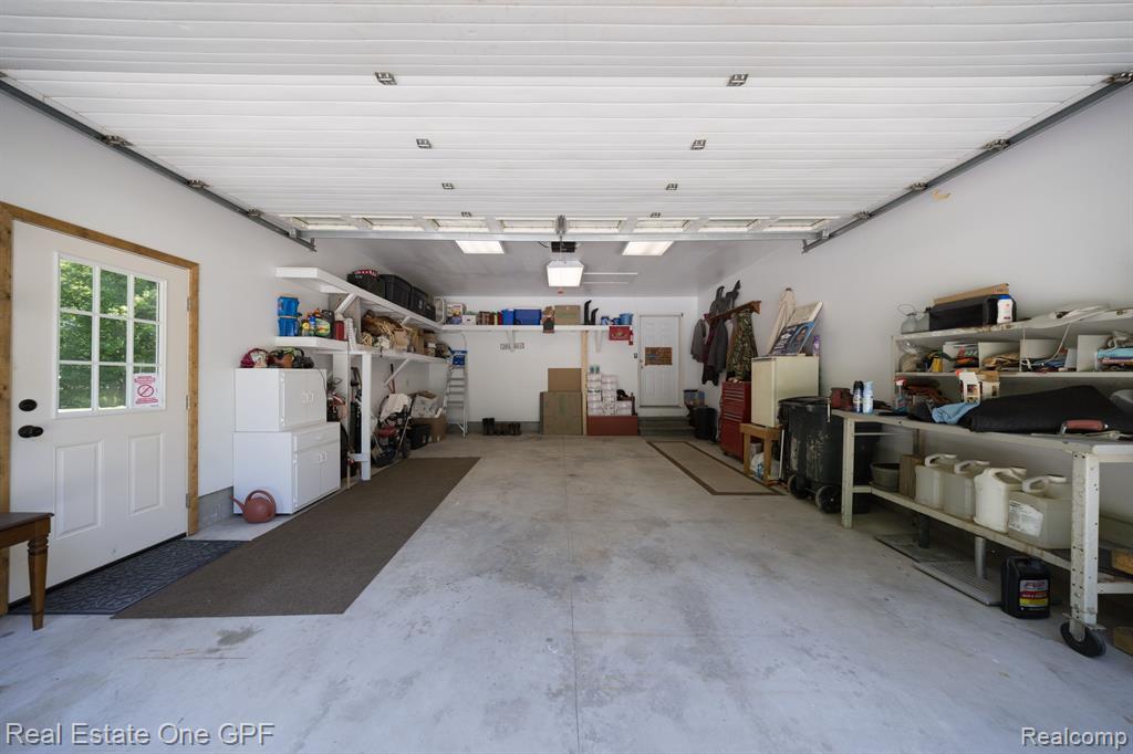 8077 Avoca Road Avoca, MI 48006 - Photo 38 of 65
