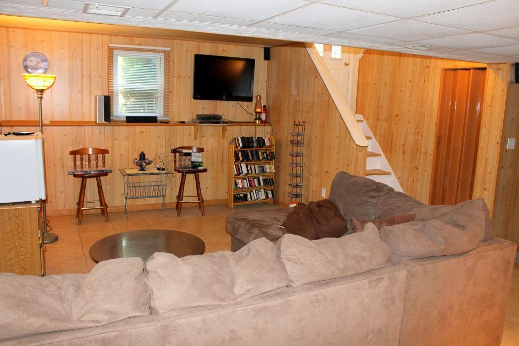 169 New Road Arundel, ME 04046 - Photo 5 of 17 Living Room