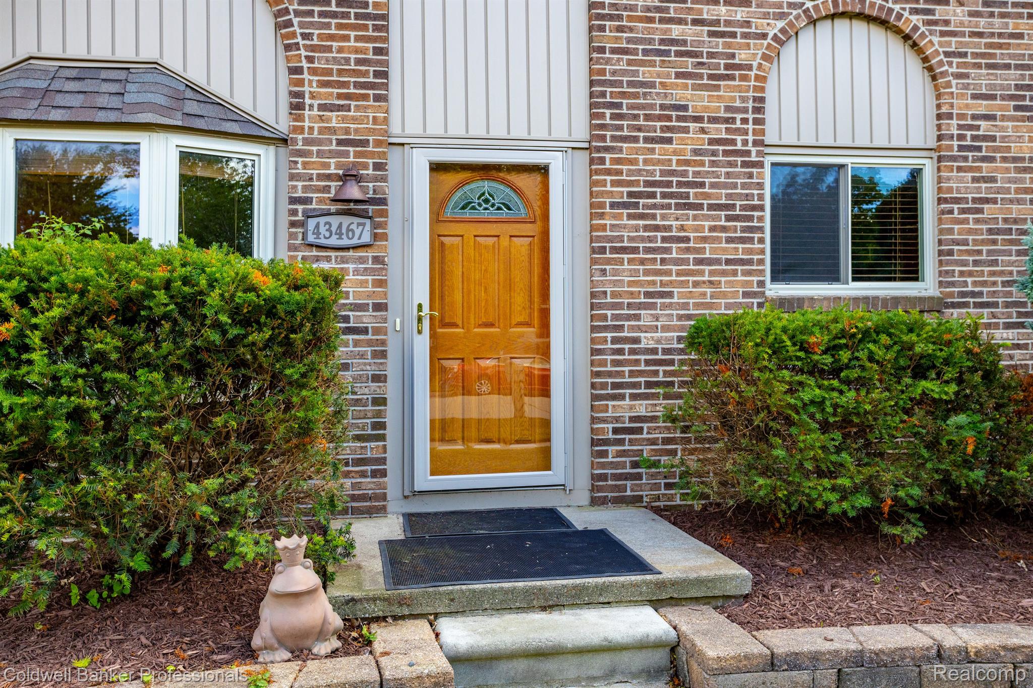 43467 Proctor Road Canton, MI 48188 - Photo 12 of 35 front entry