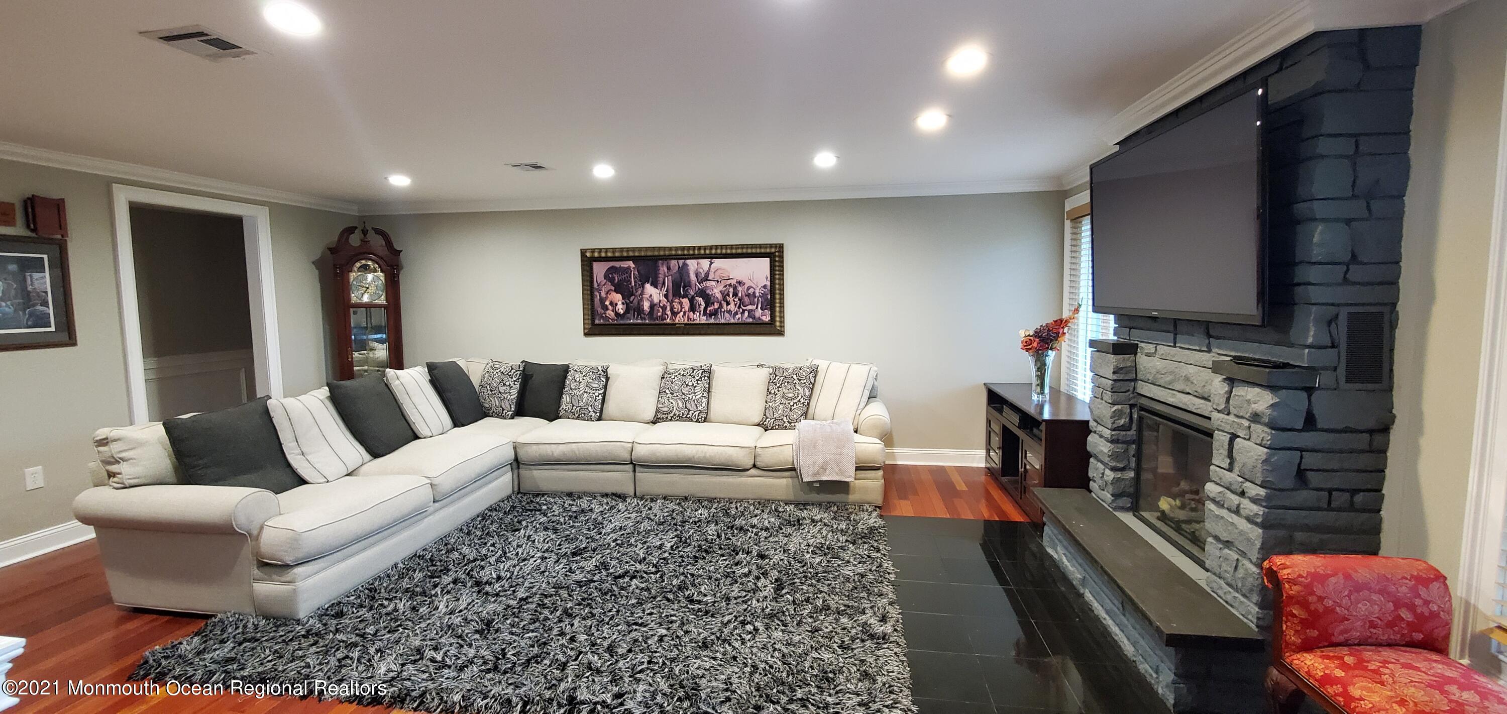 7 Bedle Road Hazlet, NJ 07730 - Photo 2 of 36 20210509_063512