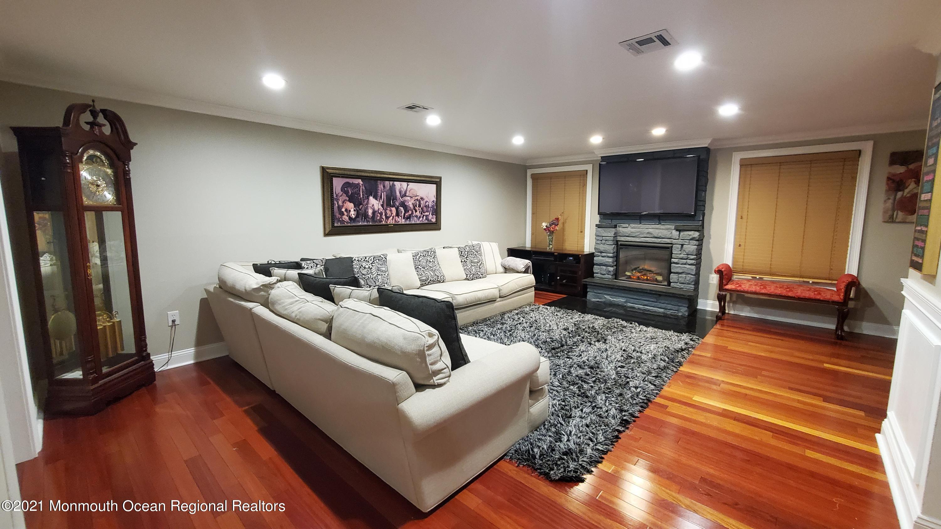 7 Bedle Road Hazlet, NJ 07730 - Photo 4 of 36 20210508_212836