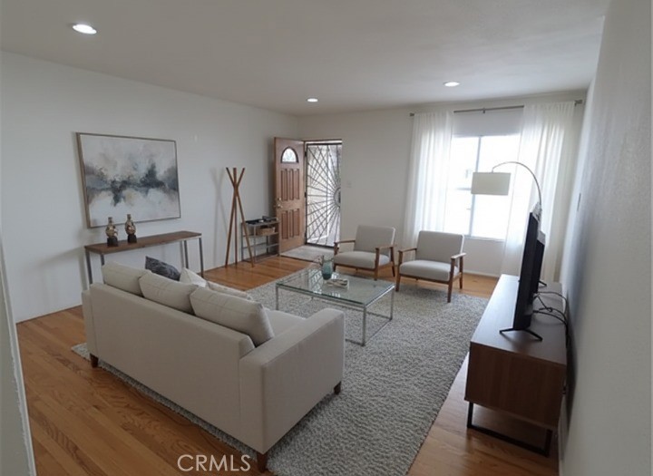 522 Cedar Avenue, Unit 3 Long Beach, CA 90802 - Photo 1 of 16 Virtually Staged