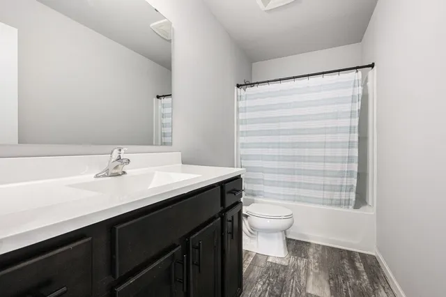 $325,000 | 1708 Harper Grove Lane, Vicksburg, MI 49097