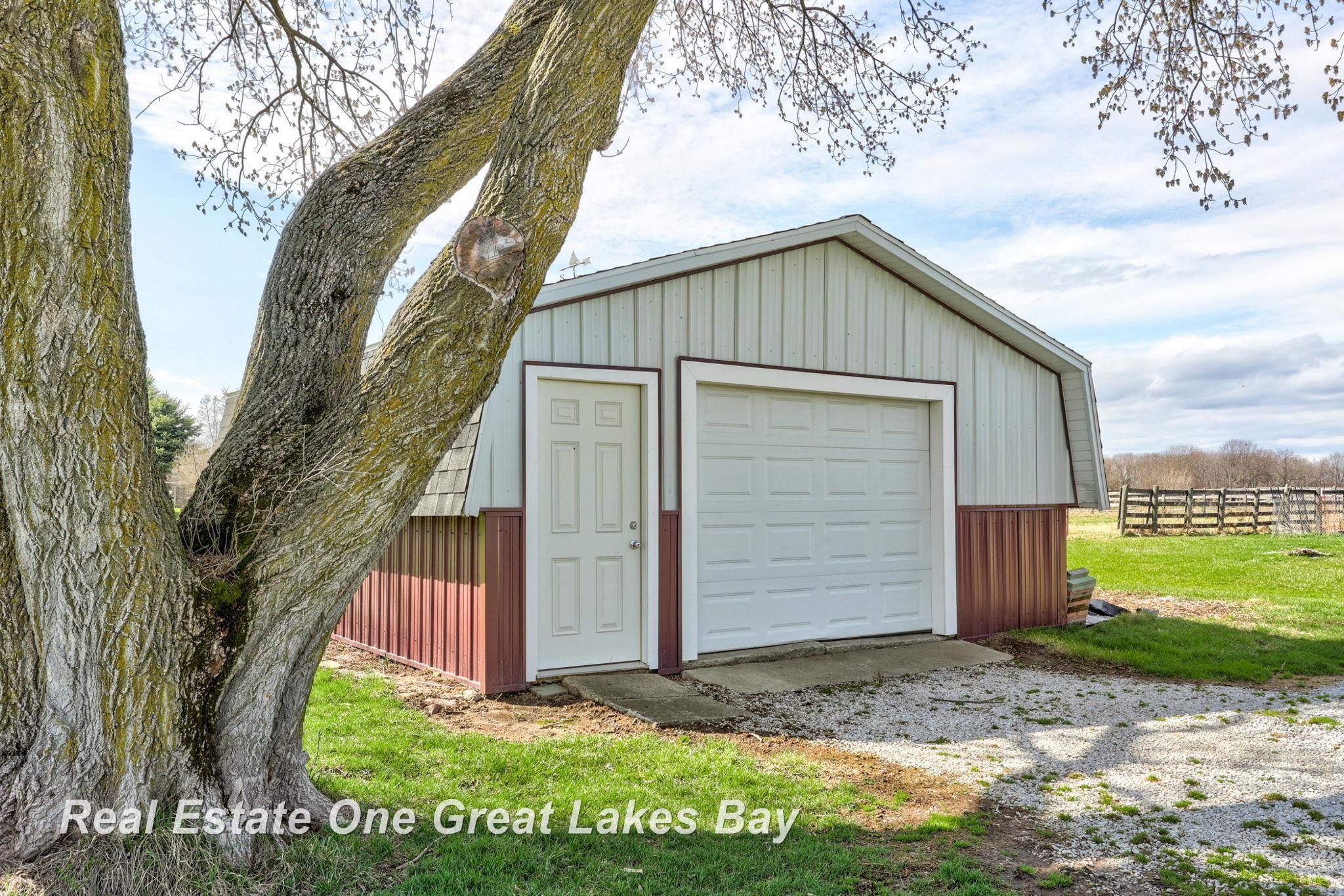 7130 Pierce Road Freeland, MI 48623 - Photo 42 of 48 Gallery Image 42