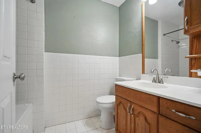 $250,000 | 254 Cumberland Drive, Harrogate, TN 37752