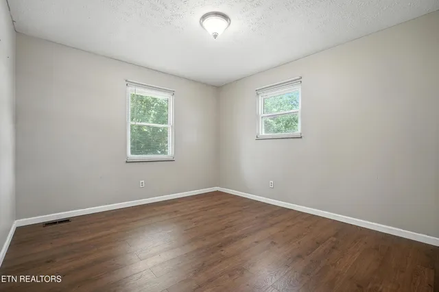 $250,000 | 254 Cumberland Drive, Harrogate, TN 37752