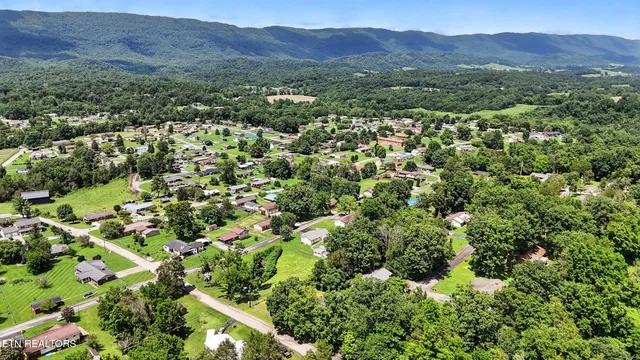 $250,000 | 254 Cumberland Drive, Harrogate, TN 37752