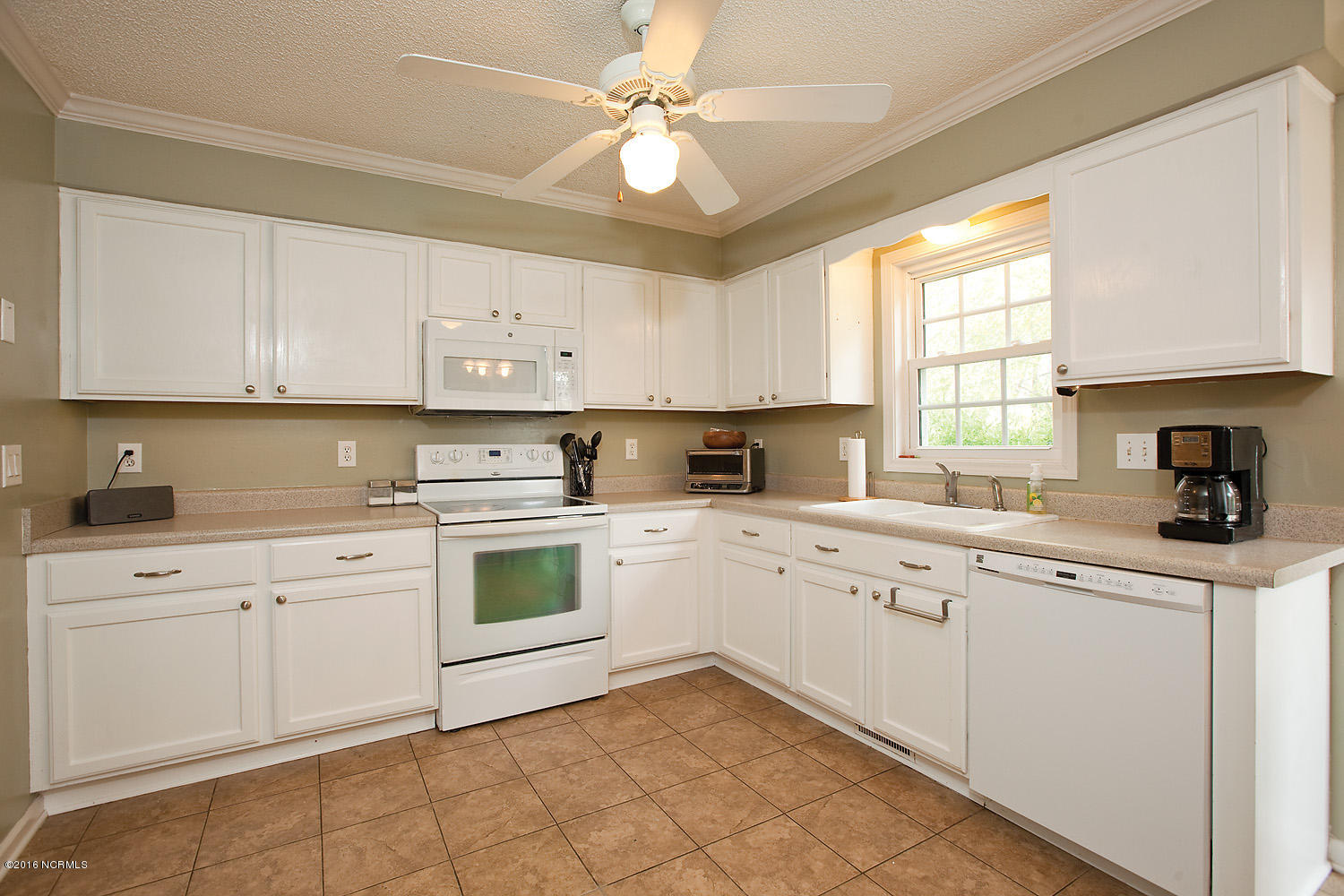 5901 Rowsgate Lane Wilmington, NC 28411 - Photo 4 of 24 rowsgate 5901 5kit adam_4924