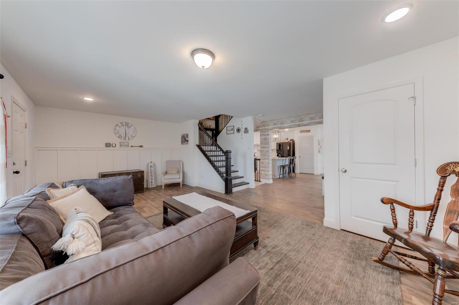 3006 Riggs Street St. Charles, MO 63301 - Photo 4 of 27 Gallery Image 4