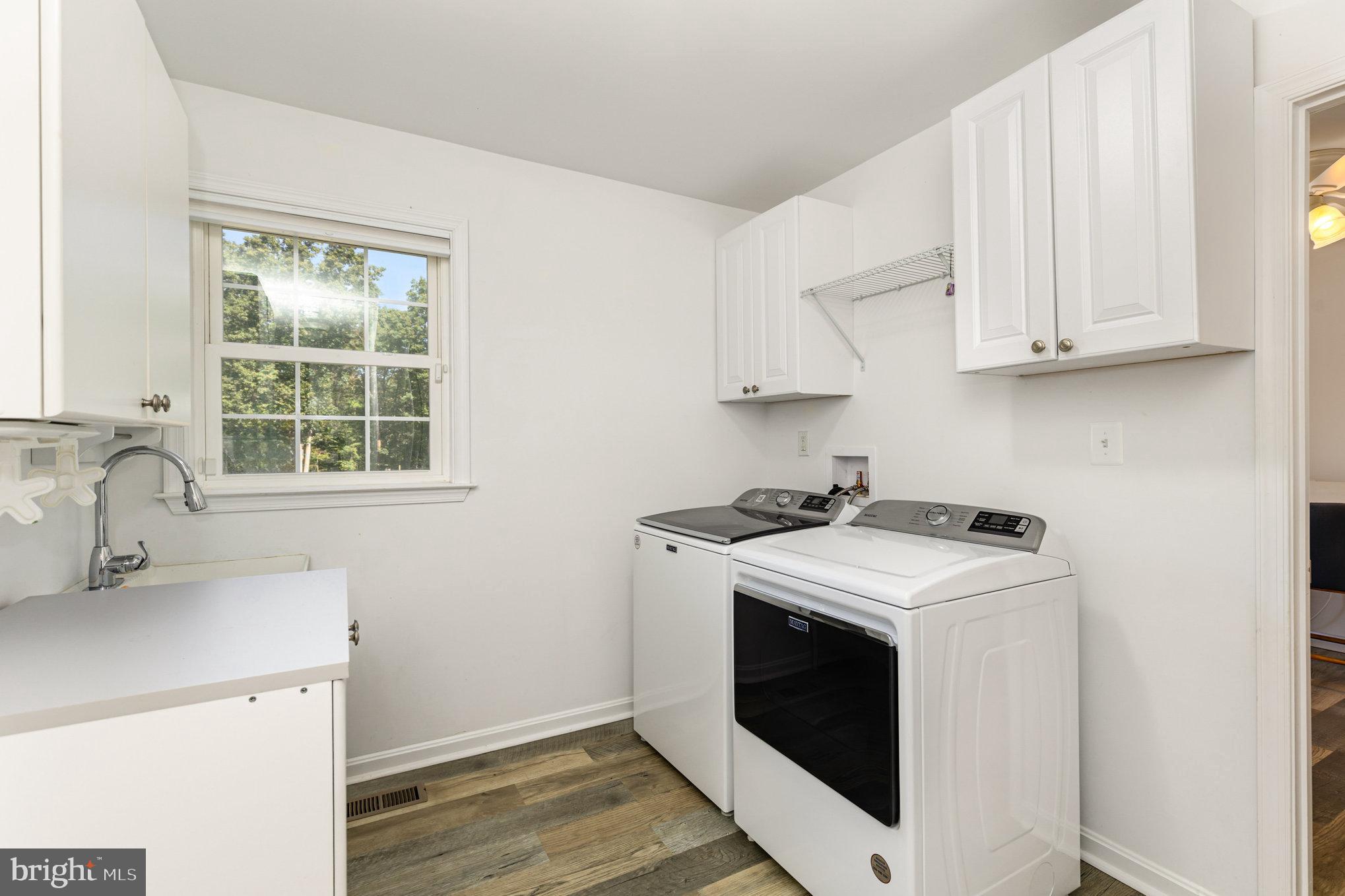 5428 Ridge Road Spotsylvania, VA 22551 - Photo 25 of 63 Laundry Room with Utility Sink