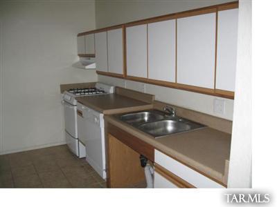 350 North Silverbell Road, Unit 131 Tucson, AZ 85745 - Photo 3 of 6