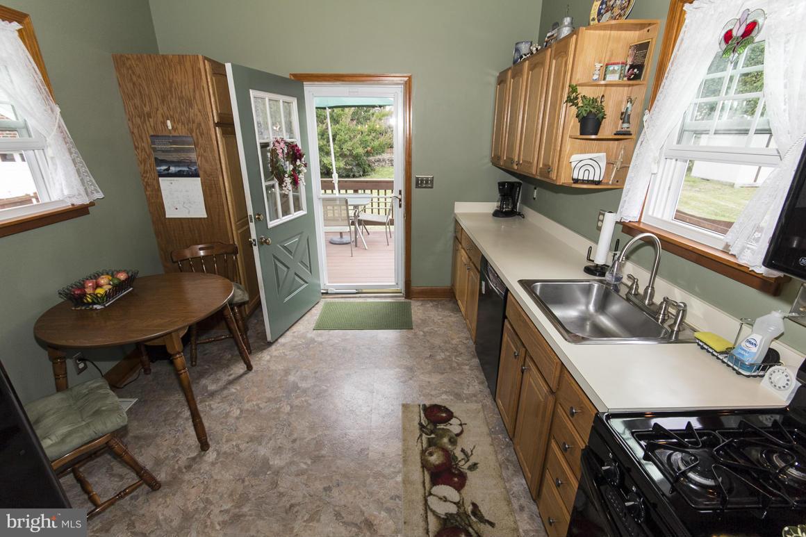 2932 Willoughby Road Baltimore, MD 21234 - Photo 12 of 29 Kitchen