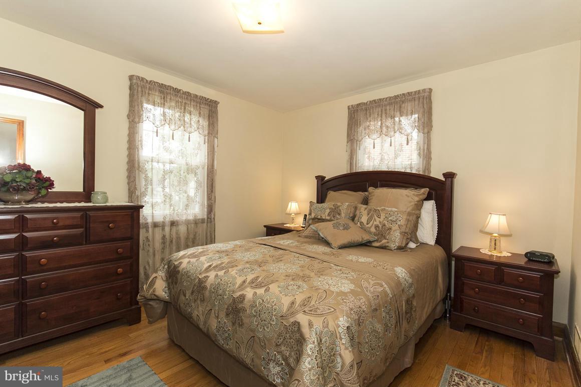 2932 Willoughby Road Baltimore, MD 21234 - Photo 13 of 29 Main Level Mstr Bedroom