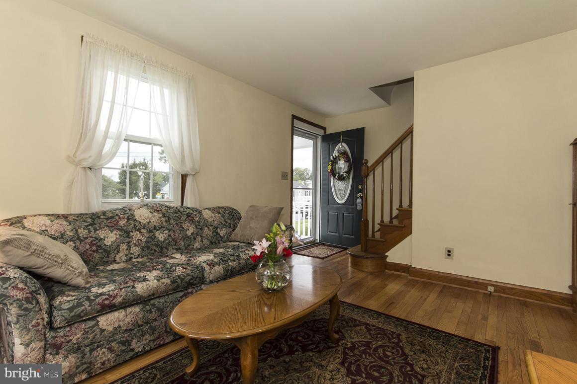 2932 Willoughby Road Baltimore, MD 21234 - Photo 3 of 29 Formal Living Room