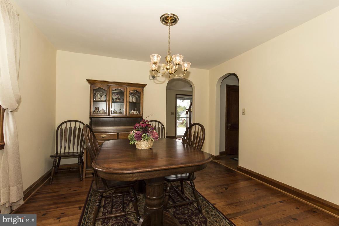 2932 Willoughby Road Baltimore, MD 21234 - Photo 8 of 29 Dining Room