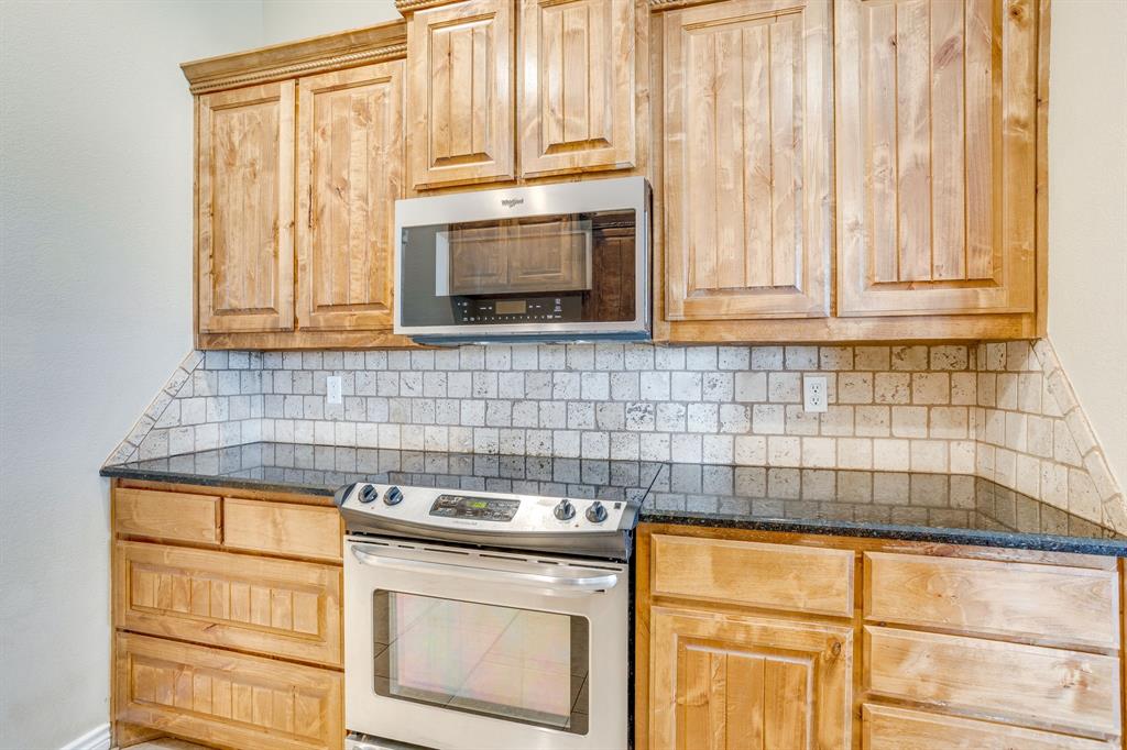 155 Cornerstone Lane Springtown, TX 76082 - Photo 17 of 40